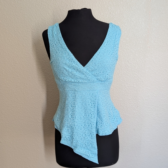 J.T.B Tops - J.T.B. Vintage Y2K Blue floral eyelet top W/ asymmetrical hem & V-neckline Sz PL